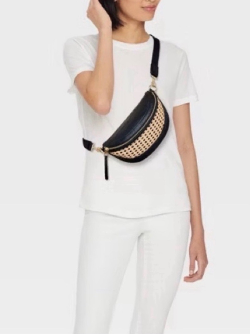 NWT Universal Thread Straw Black Detail Belt Crossbody Bag-Tan/Black